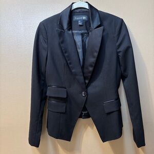 Forever 21 Holiday Black Satin Like Lapel One Button Tuxedo Blazer Jacket Size S